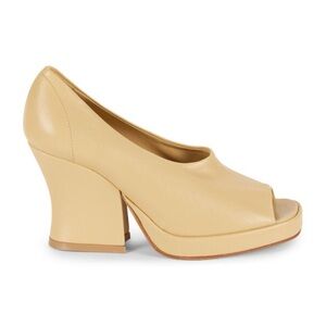 Bottega Veneta Leather Court Shoes,Sz : 6.5 us,NWT,Box and 2 pockets.